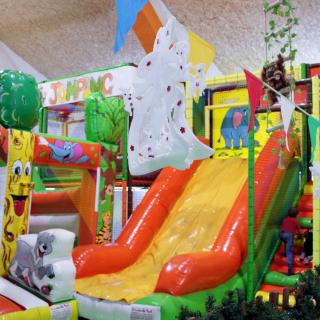 Parco giochi feste di compleanno